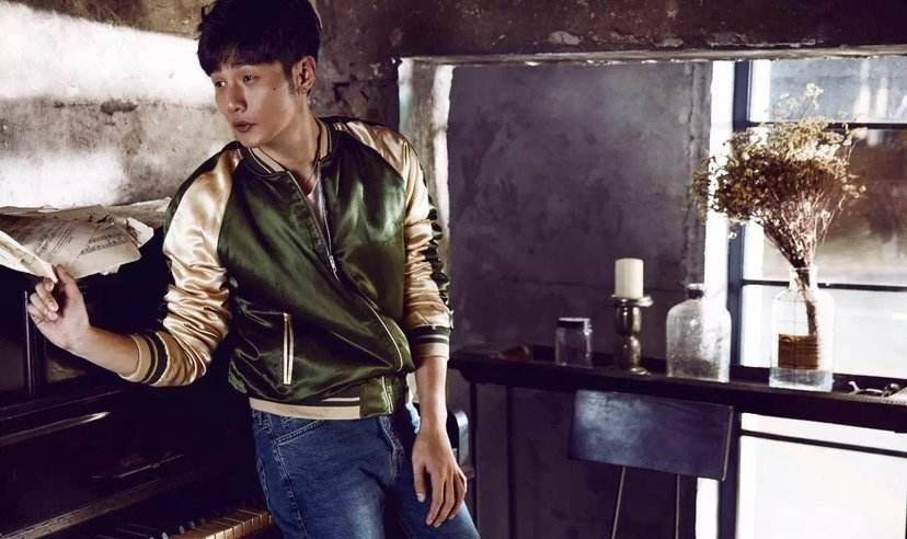 38岁李荣浩15岁辍学19岁车祸险丧命10年幕后终逆袭成导师