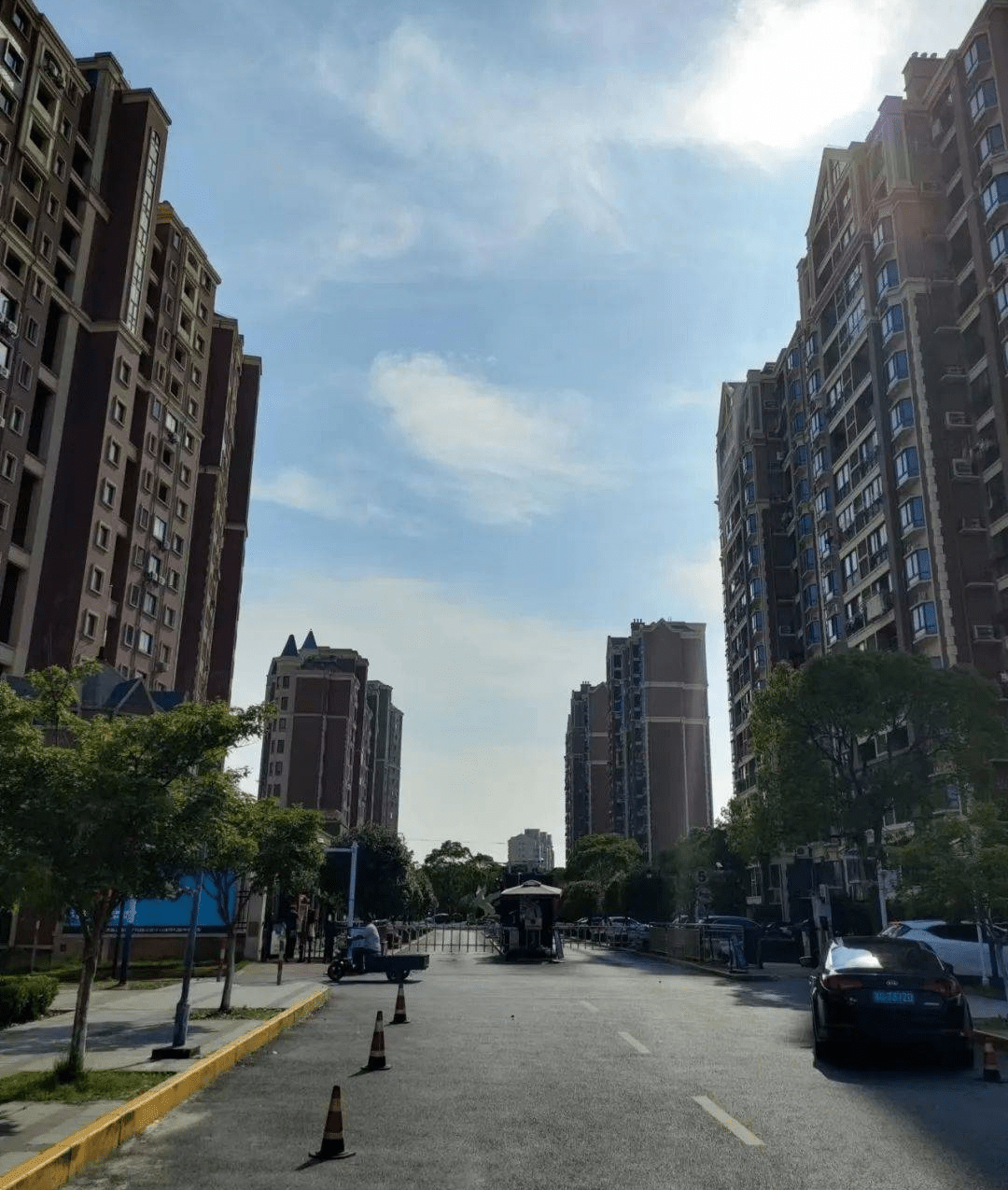 首页世茂海滨馨苑售楼处直销网站ai看房线上顾问实时解答楼盘详情