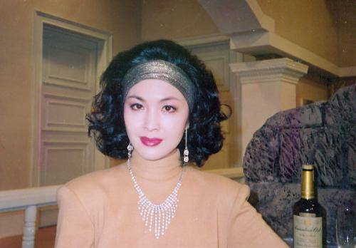 金莉莉:演了半部《红楼梦》,为考中戏退出,错失经典遗憾终身