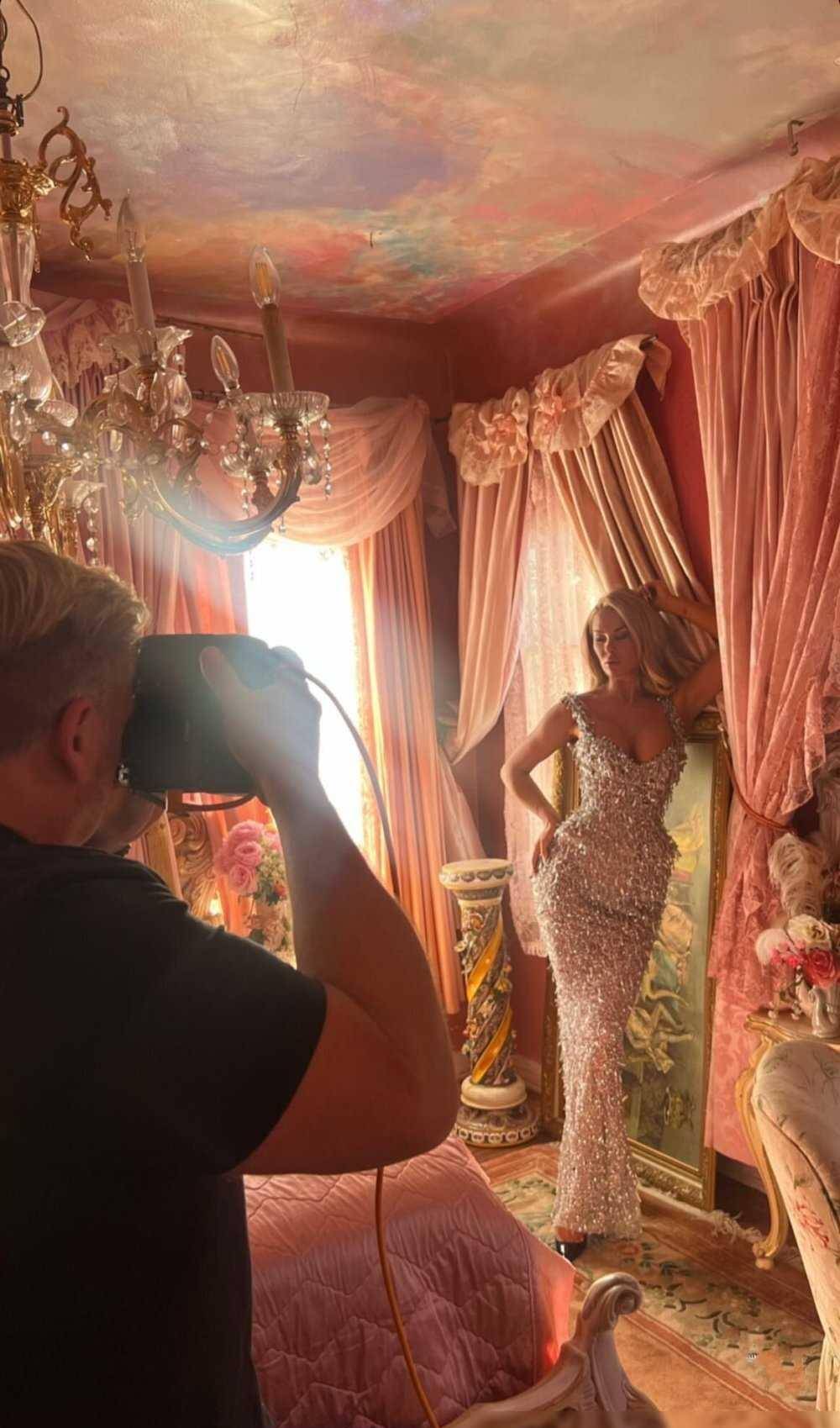 库里身边火辣女球迷竟是应召女郎,时薪暴涨至1500美金,多_女士_凯瑟琳