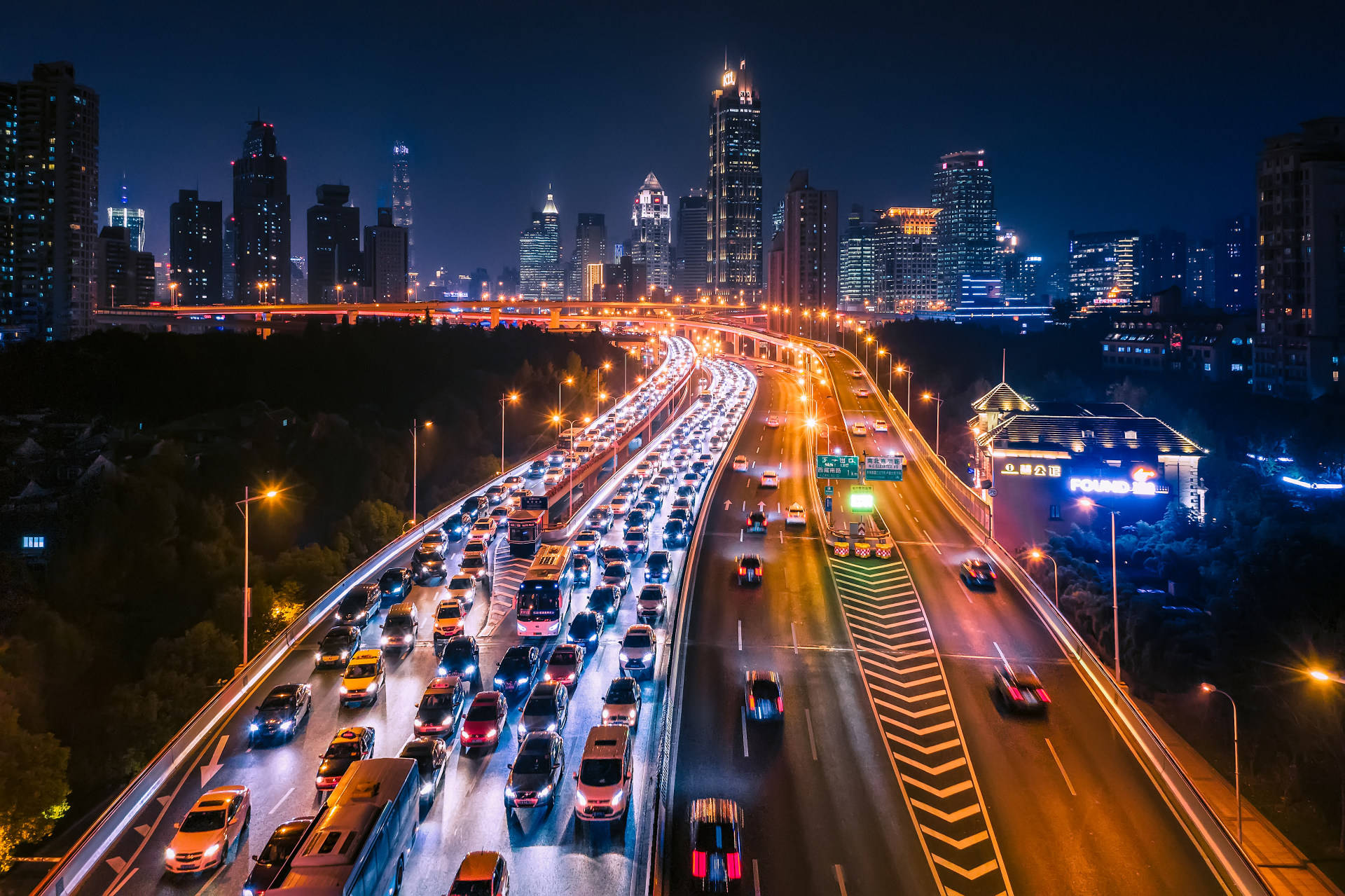 年薪150万,娶不起城市独生女:抱歉,你很努力,但没我命好!