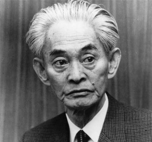 秦野章竞选东京都知事,川端康成到处演讲,为他拉票,但这作为名人的他