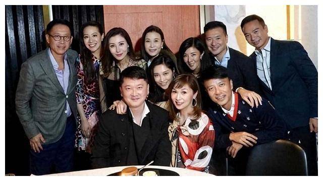小演员身后带兵力经纪公司大老板不简单明星团队中藏玄机