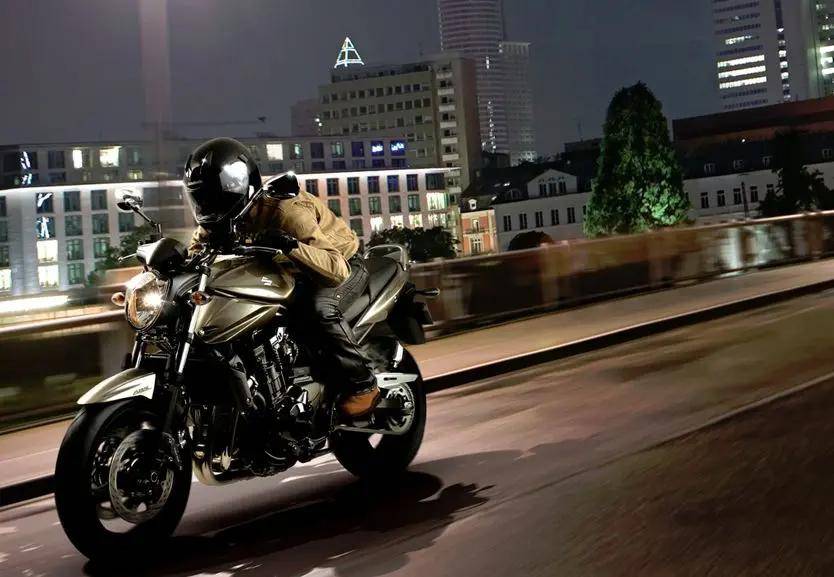 铃木盗匪1250——最后的"绿林豪杰"_搜狐汽车_搜狐网