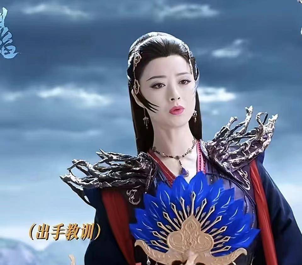 演完《甄嬛传》13年后演《烈焰》,同一张脸,气质也相似_蒋欣_角色