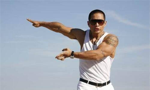 韩国明星为逃兵役加入美籍,被祖国永久封杀后,继续到中国赚钱_刘承俊