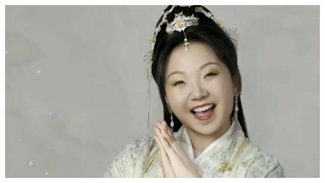 辣目洋子演绎与凤行突破500万宣璐出演妈妈的神仙美人