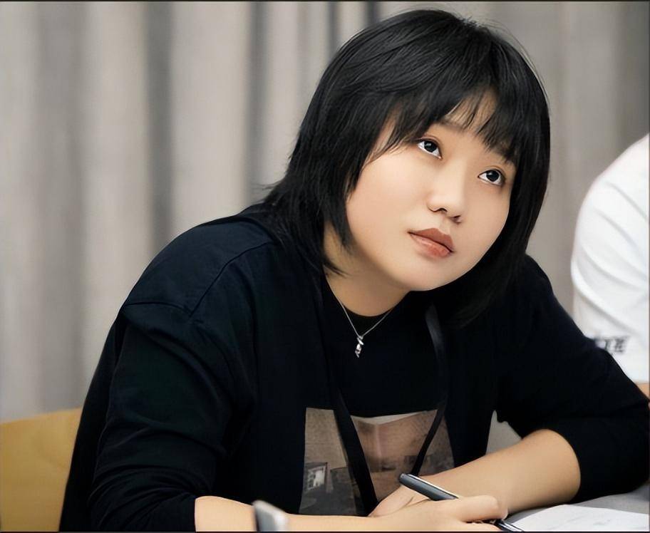 原创李雪琴路透图惊喜曝光偷偷变瘦变漂亮网友简直酷似韩国女团