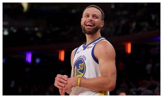 库里伤势曝光或致多场比赛缺阵最新情况披露专家观点揭晓