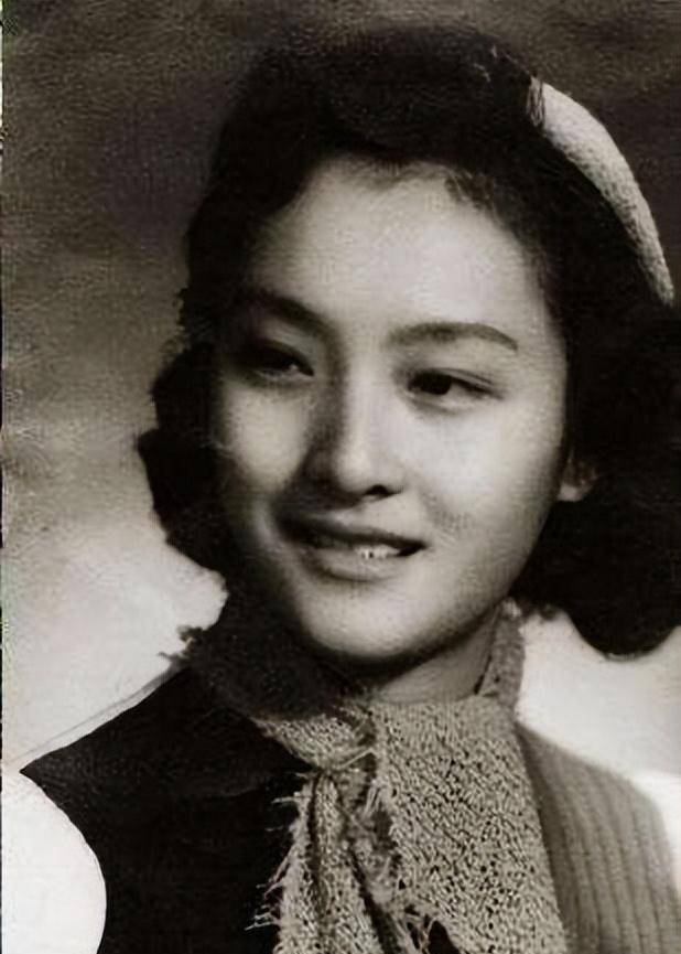 原创董竹君母亲因丢了金簪子而痛哭夏之时竟然说把她给我绑起来