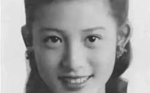 第六房太太 张光(1901～1945),字明漪,1919年,康有为在西湖泛舟,忽见