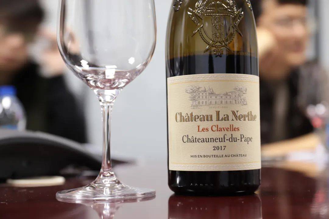 上酒品鉴教皇新堡的传奇拿勒城堡chateaulanerthe