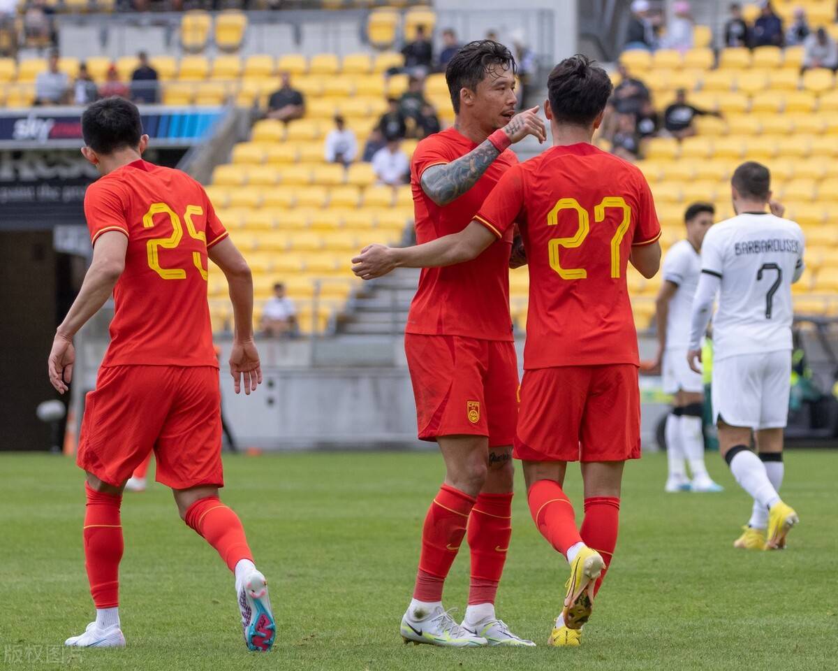 5人离队!伊万将精简国足阵容,1人已提前离队,艾克森或被放弃_球员_训