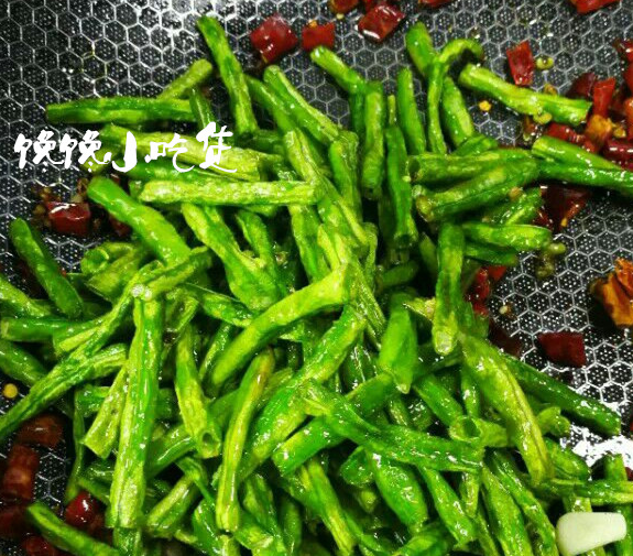 原创家庭版干煸豆角只要多加这一步口感脆嫩还入味