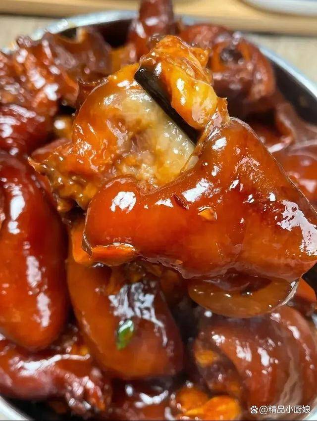 买猪蹄专挑大的?别傻了,牢记3句"顺口溜",好猪蹄一挑一个准_口感_美味