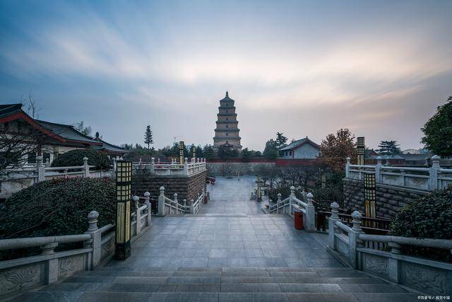 云南去西安旅游多少钱,昆明去陕西旅游路线攻略_大雁塔北广场_费用_华