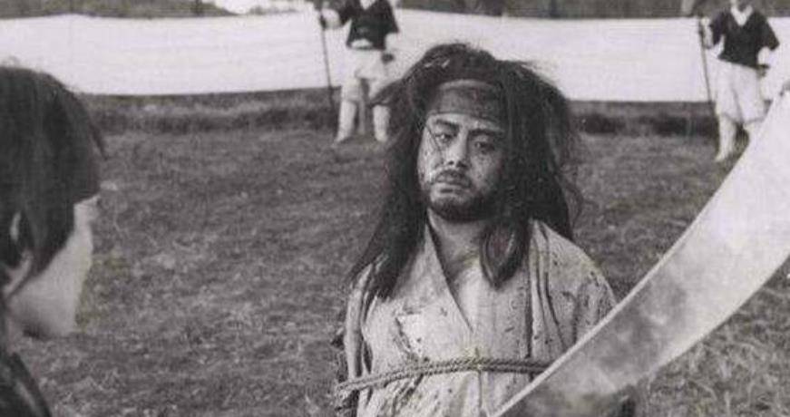 原创谭嗣同斩首被砍30刀为何百姓都无动于衷而他被砍5刀差点暴动