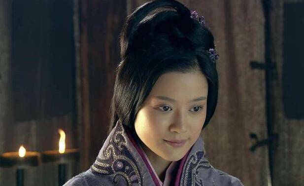 前203年,韩信灭了魏国,俘虏魏王豹及其一家老小.