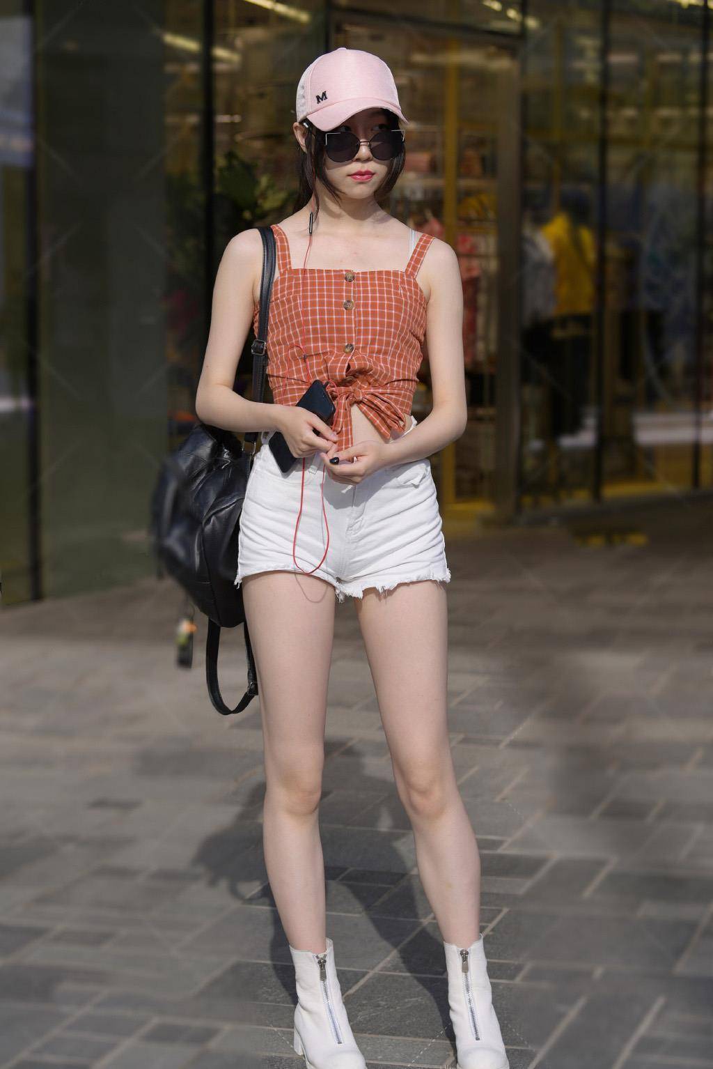 穿搭风格要减龄个性才能不负青春让造型显得靓丽有活力