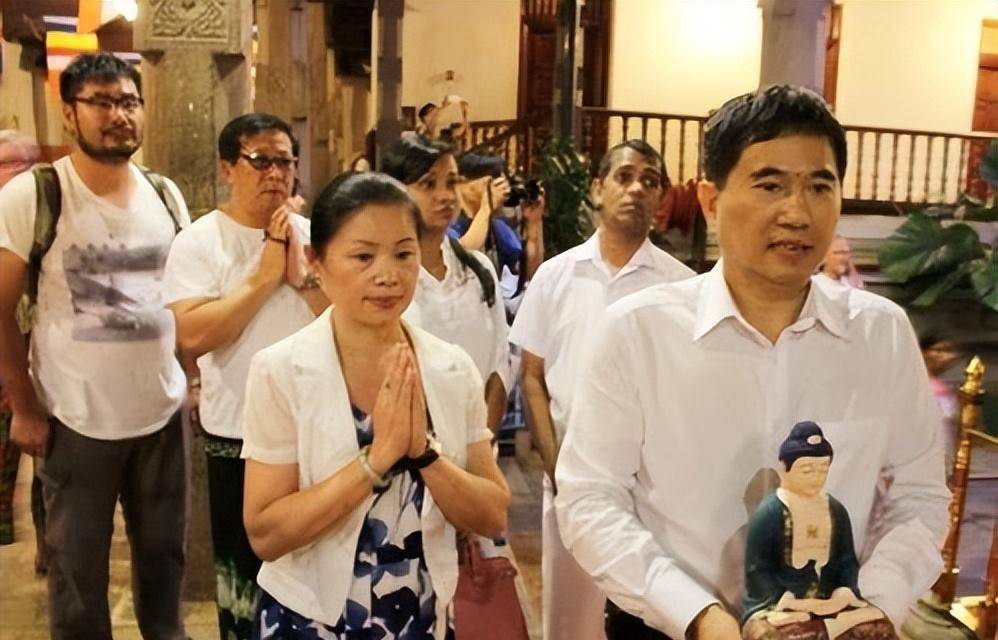 起了个好听的名字叫"海丝民间大使",在斯里兰卡,她又被称为"锡兰公主"