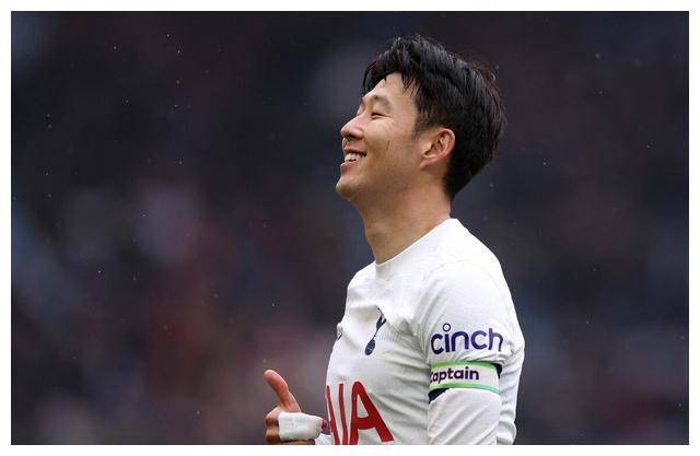 孙兴慜,热刺之风云人物, 亚洲足球之光彩, 传奇无冕之王