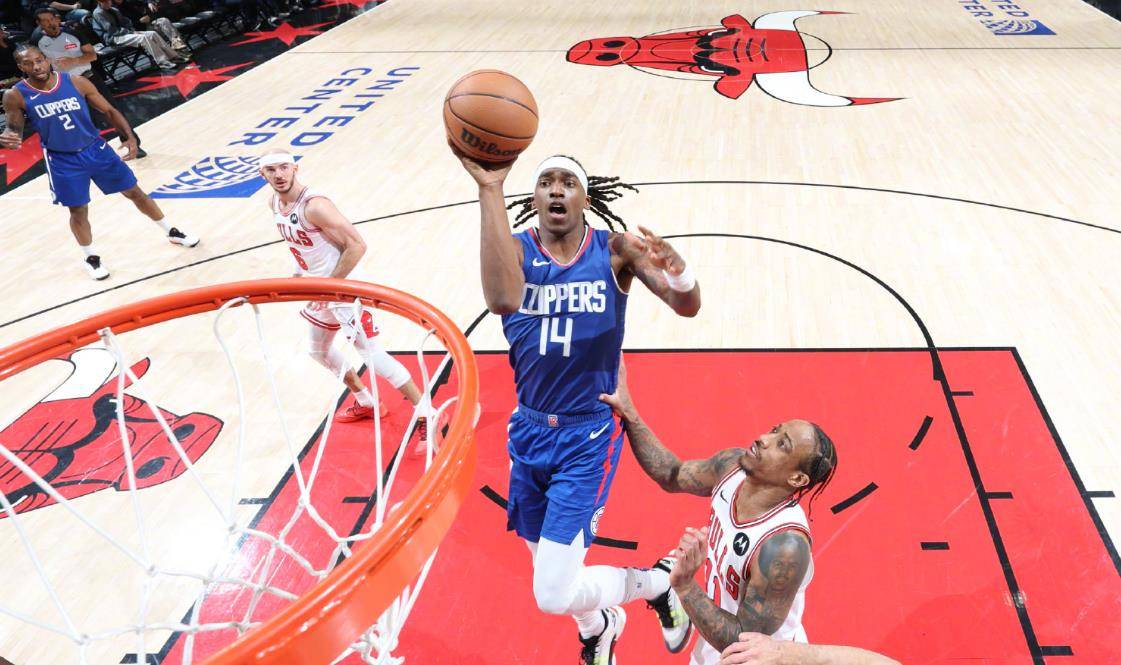 哈登替身表现抢眼,德罗赞21分_乔治_伦纳德_海兰德