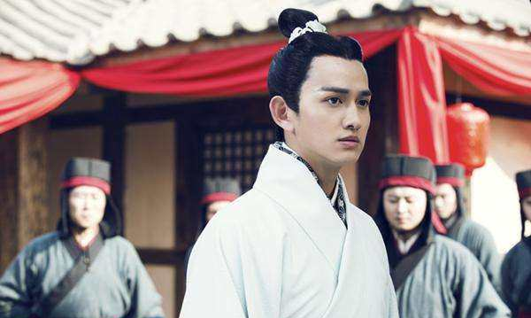 公司元老功高盖主,作为新任董事长,你打算如何对待他_田单_齐襄王