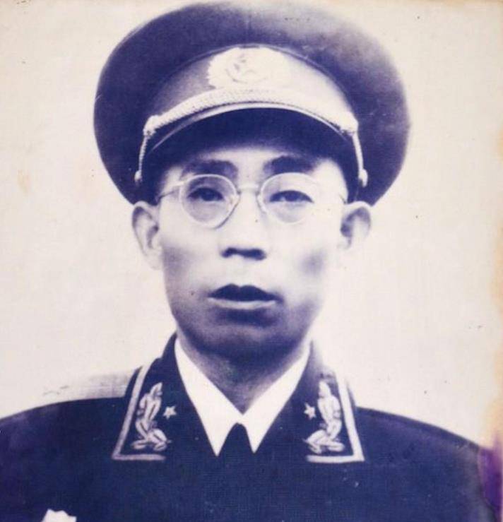 参军,22年后成军区副司令返乡,恶霸被吓得自尽_李文清_李学武_年轻人