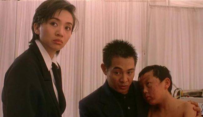 原创李连杰和梅艳芳拍戏梅艳芳去跟向华强吐槽李连杰咋是个哑巴