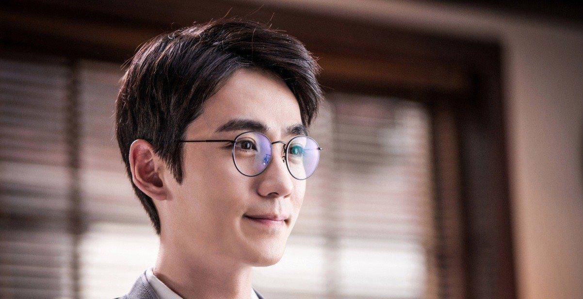 朱一龙生图超能打,三十岁依旧少年感十足,可爱魅力挡不住!