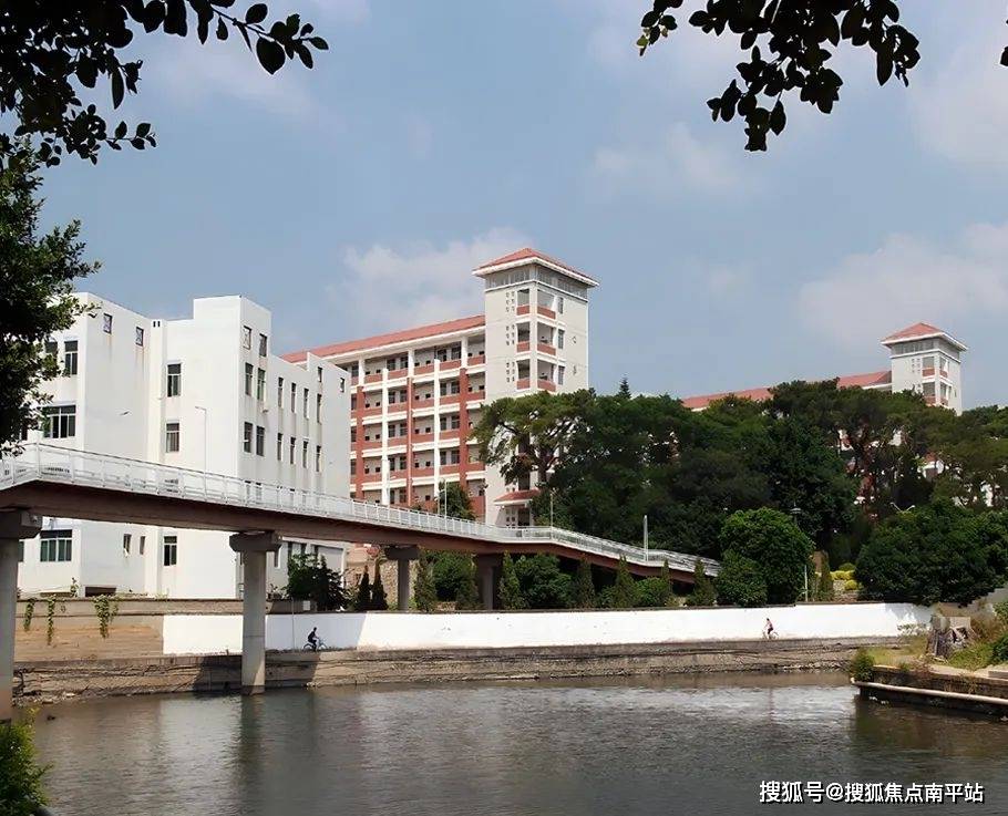 莆田学仕府4001598559转9999专人接听