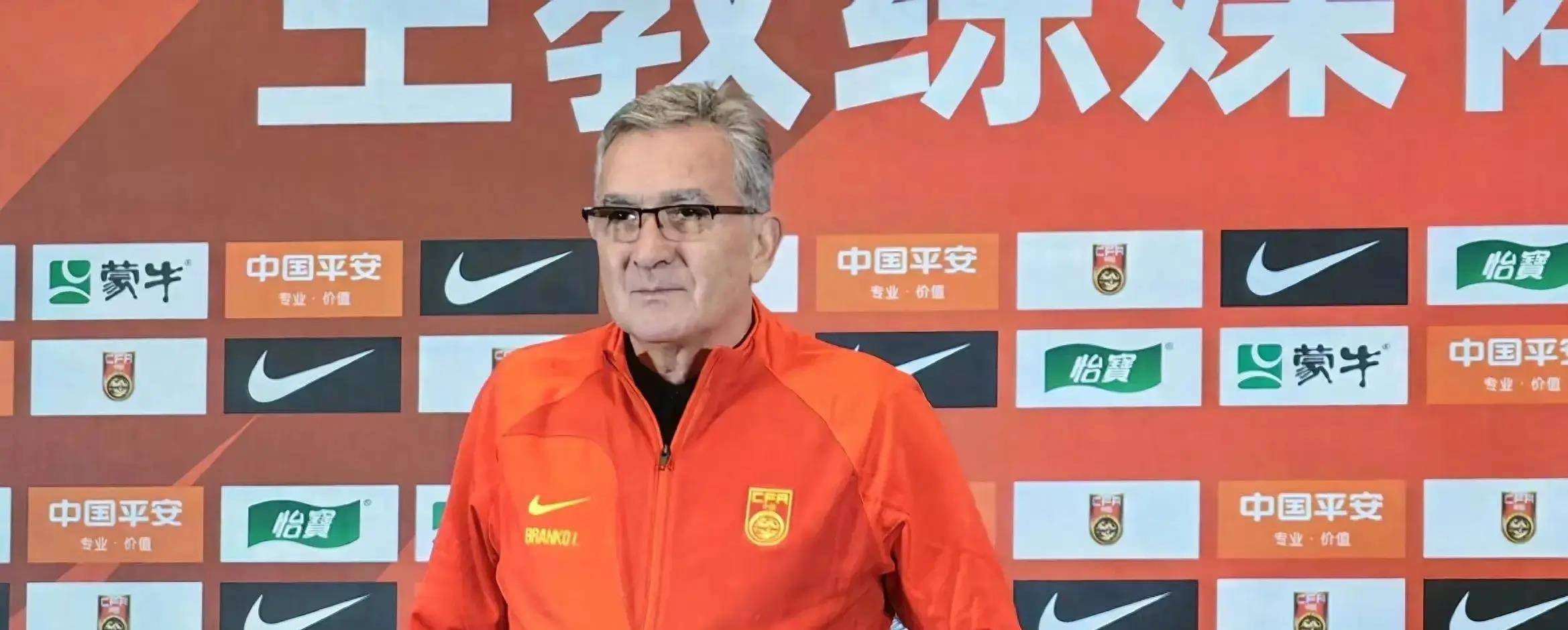 国家队淘汰5人,26人客战新加坡_比赛_李帅_李昂