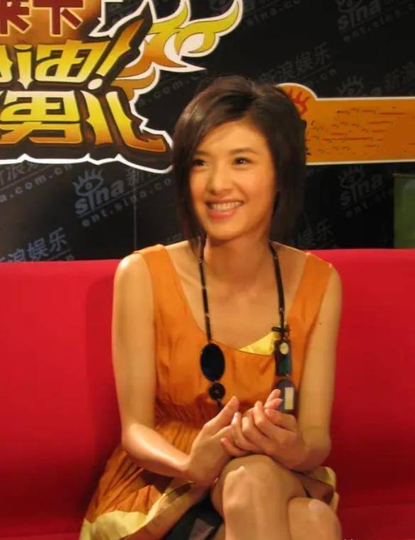 原创凭一首鸭子横空出世26年过去了苏慧伦如今怎么样了