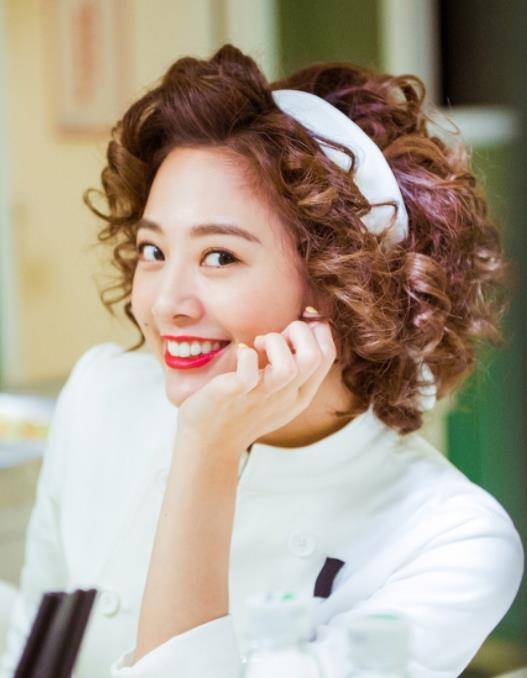 原创女明星有多没分寸感张雪迎秦俊杰同喝一碗汤鬼鬼要杜江亲额头