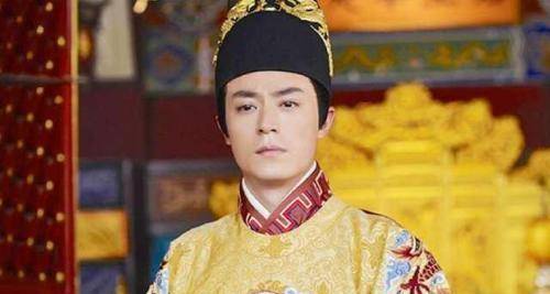 原创新皇后杖责老宫女皇帝大怒废掉皇后打狗还看主人何况是她