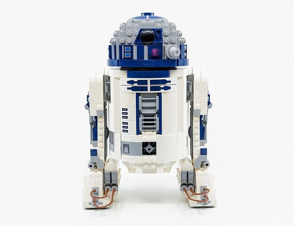 经典角色再次翻新?乐高星球大战75379 r2-d2机器人开箱评测