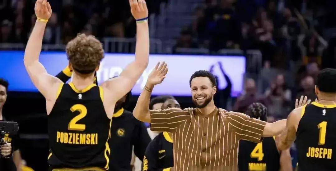 原创库里不在吸血鬼全都显现了不冲季后赛休赛季放克莱保罗