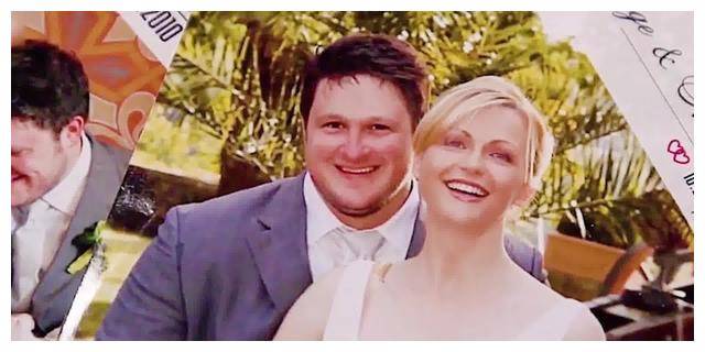 奥运之情:妻子不幸过世,施泰纳领奖台上,画面感人落泪.