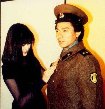 关之琳和刘德华合作了13部电影,分别有:《傲气雄鹰》,《至尊无上》