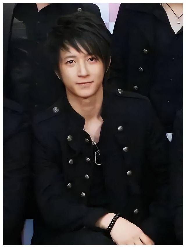 《从韩流鼻祖到《猎冰》剧中小配角:整容式演技惊艳》_韩庚哥_舞蹈