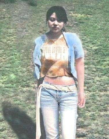 19岁花季少女被枪毙,行刑前张开了嘴,士兵马上明白了她的用意_任雪