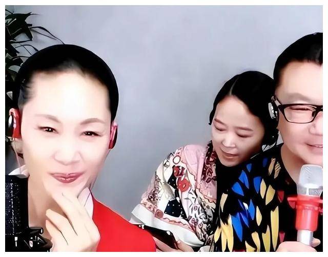 勿挑逗底线于文华直播请污点艺人尹某某当嘉宾遭举报后被警告