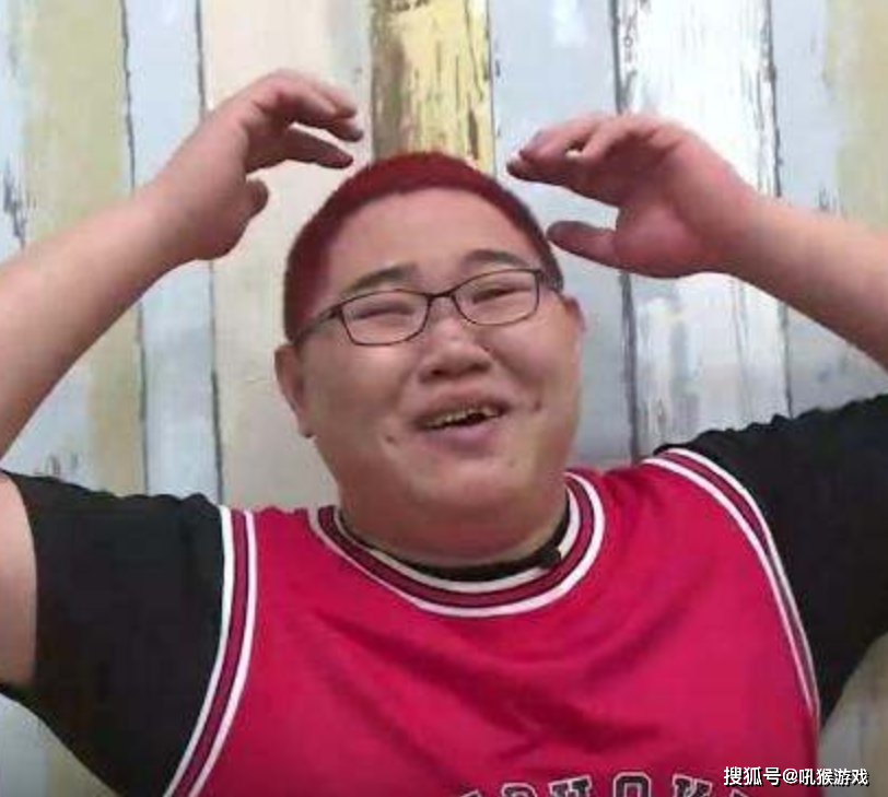 原创pdd和五五开在日本被拍到经纪人回复传闻目前合约到期在休息