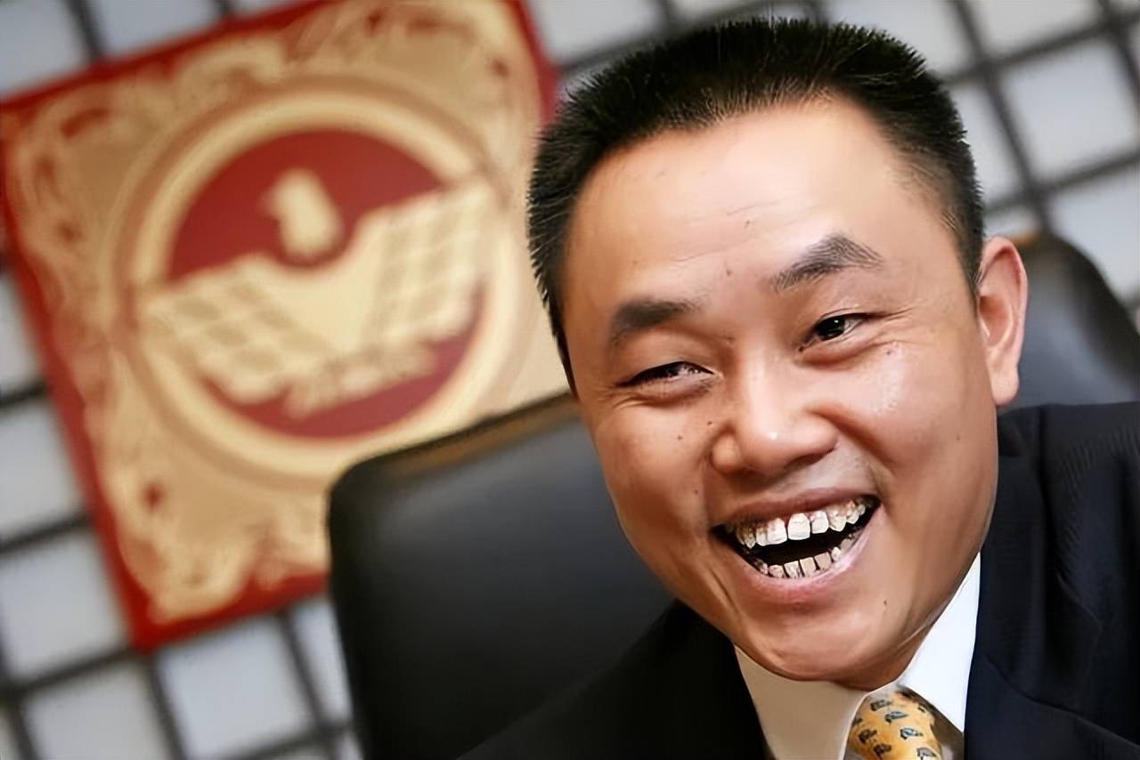 原创历任中国首富现状马云退休许家印被捉黄光裕出狱钟睒睒被网曝