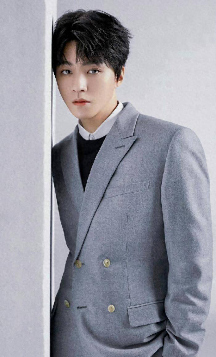 王俊凯elle专访微博是我分享生活趣事的朋友圈有趣才发