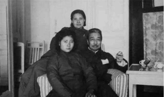 周建人:另娶后携妻回八道湾,次子拔刀相向,致兄弟决裂_羽太信_妻子