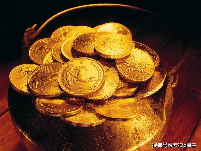 牛丑牛年出生的人诚实老实,性格沉稳,很少说话,做事谨慎内敛,工作表现
