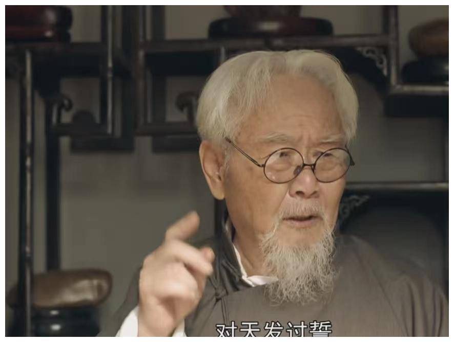 一路向前看到石头牺牲在特务枪下才懂田老违背亡妻誓言背后深意