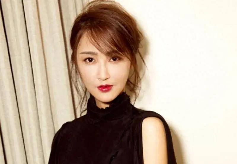 原创张萌才华横溢的影视女演员与制作人