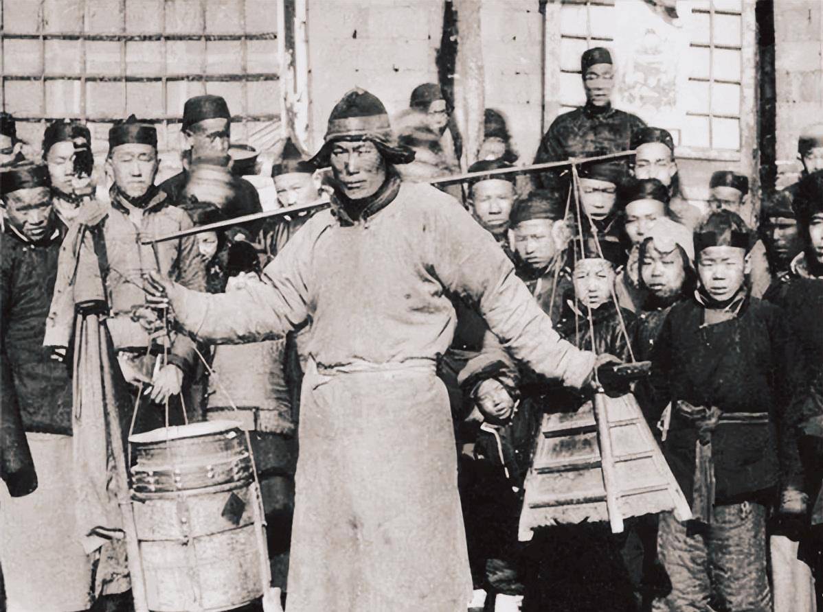 原创时隔多年赊刀人再次出现对2022年做出2个预言真的可信吗